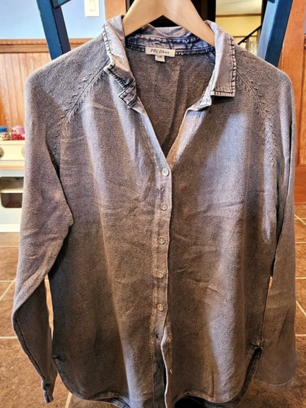 PBJ Blues Button Down Shirt in Gray Large Like New